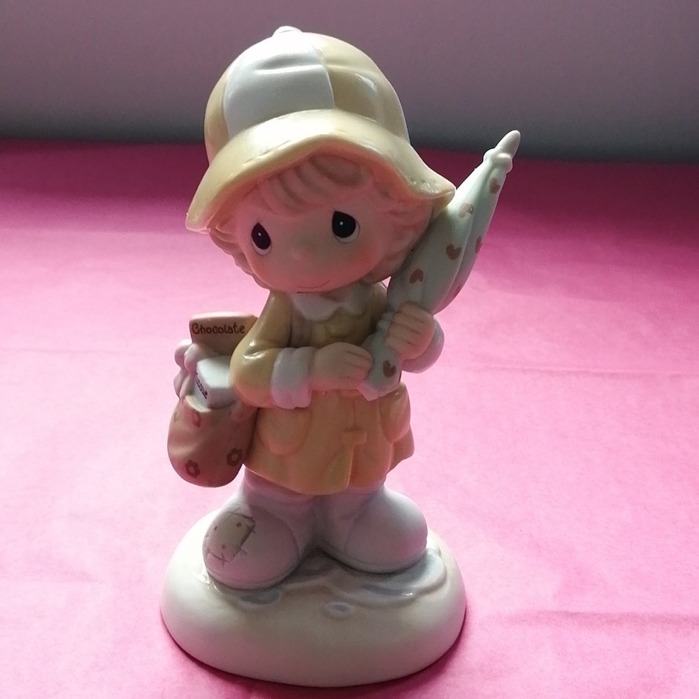 Precious moments "I'm there for u rain or shine" figurine, discontinued collecta
